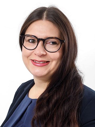 Raphaela Saxa - Projektmanagerin Policy & Standortstrategie